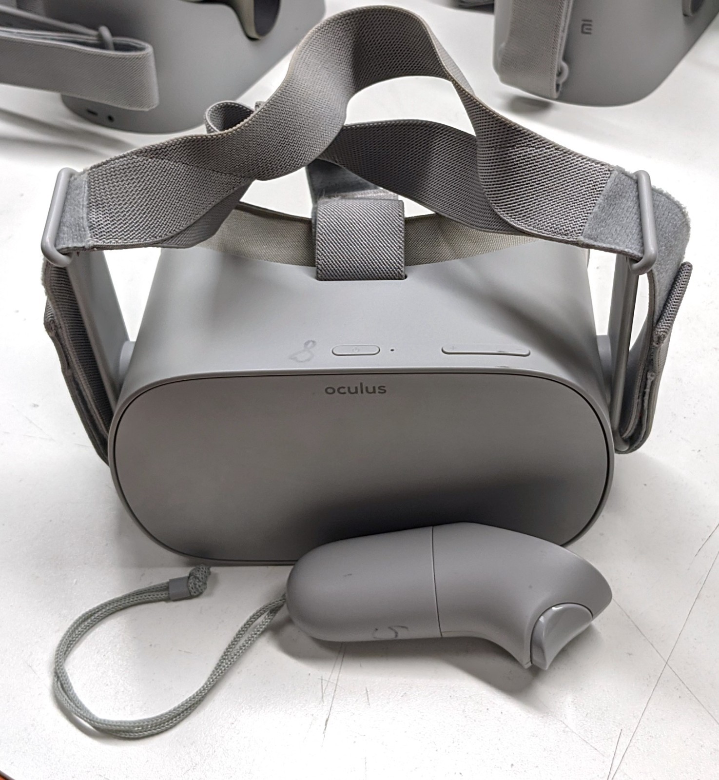 Meta Oculus Go 32GB Standalone Virtual Reality Headset - Gray (MH-A32)