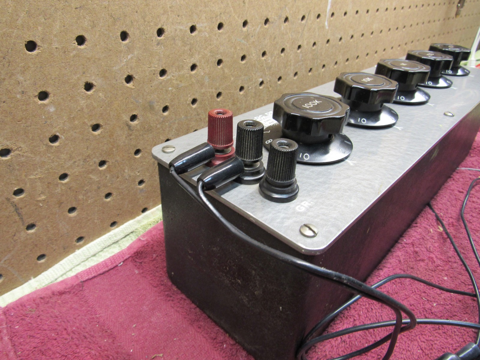 Vintage Gray Instruments E-1144-D AC-DC Decade Resistor Box
