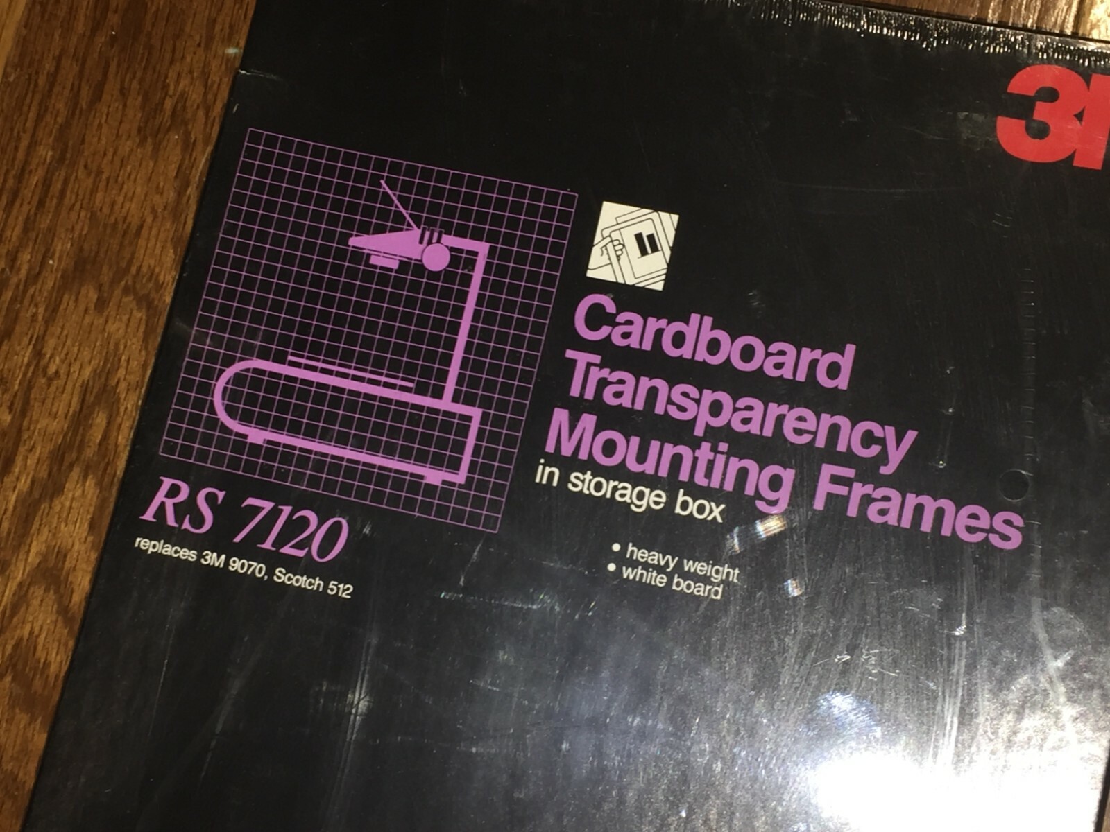 3M Cardboard Transparency MOUNTING FRAMES RS 7120 in Storage Box White Board