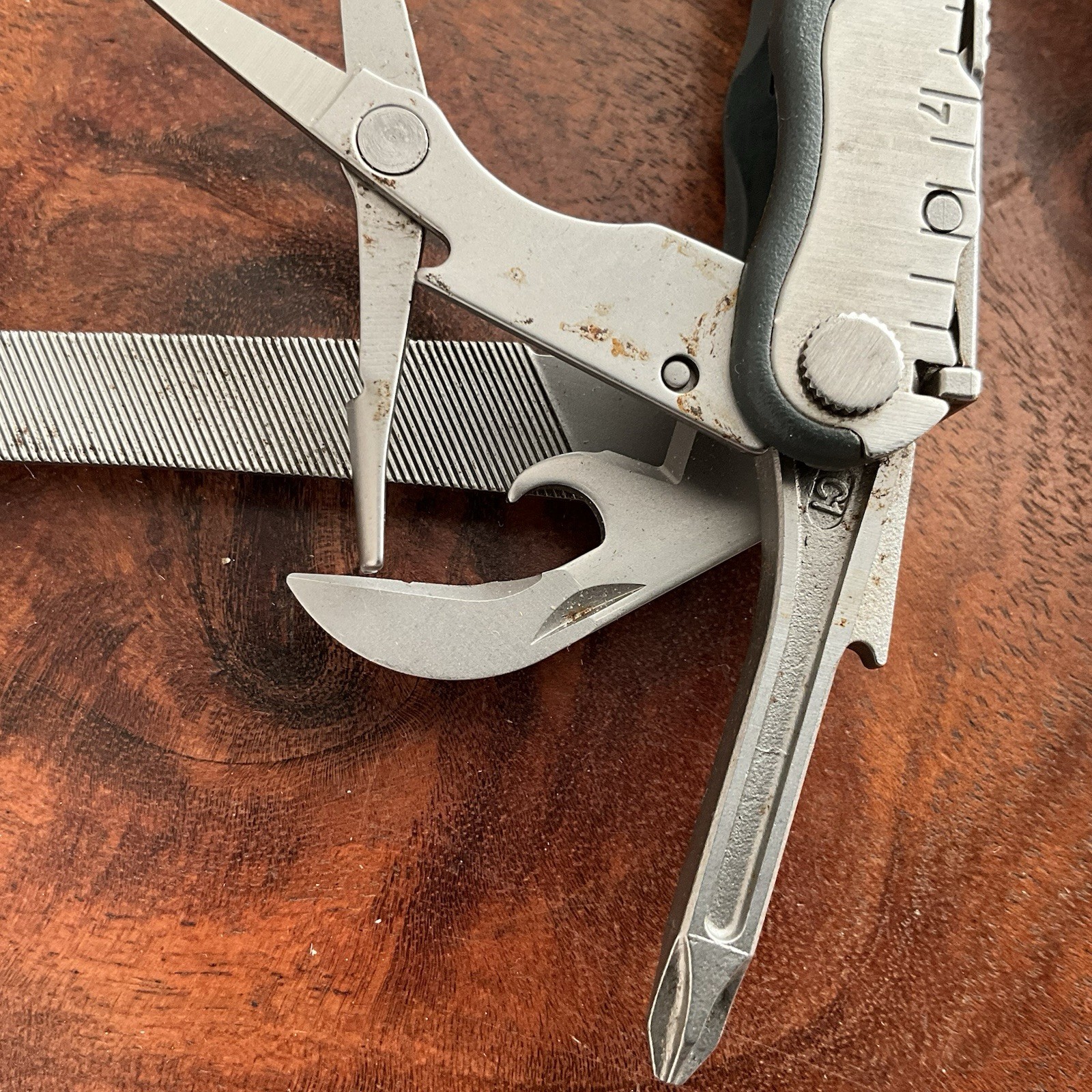 RETIRED Date Code 0310 (March 2010) Leatherman BLAST Multi-Tool w Leather Sheath
