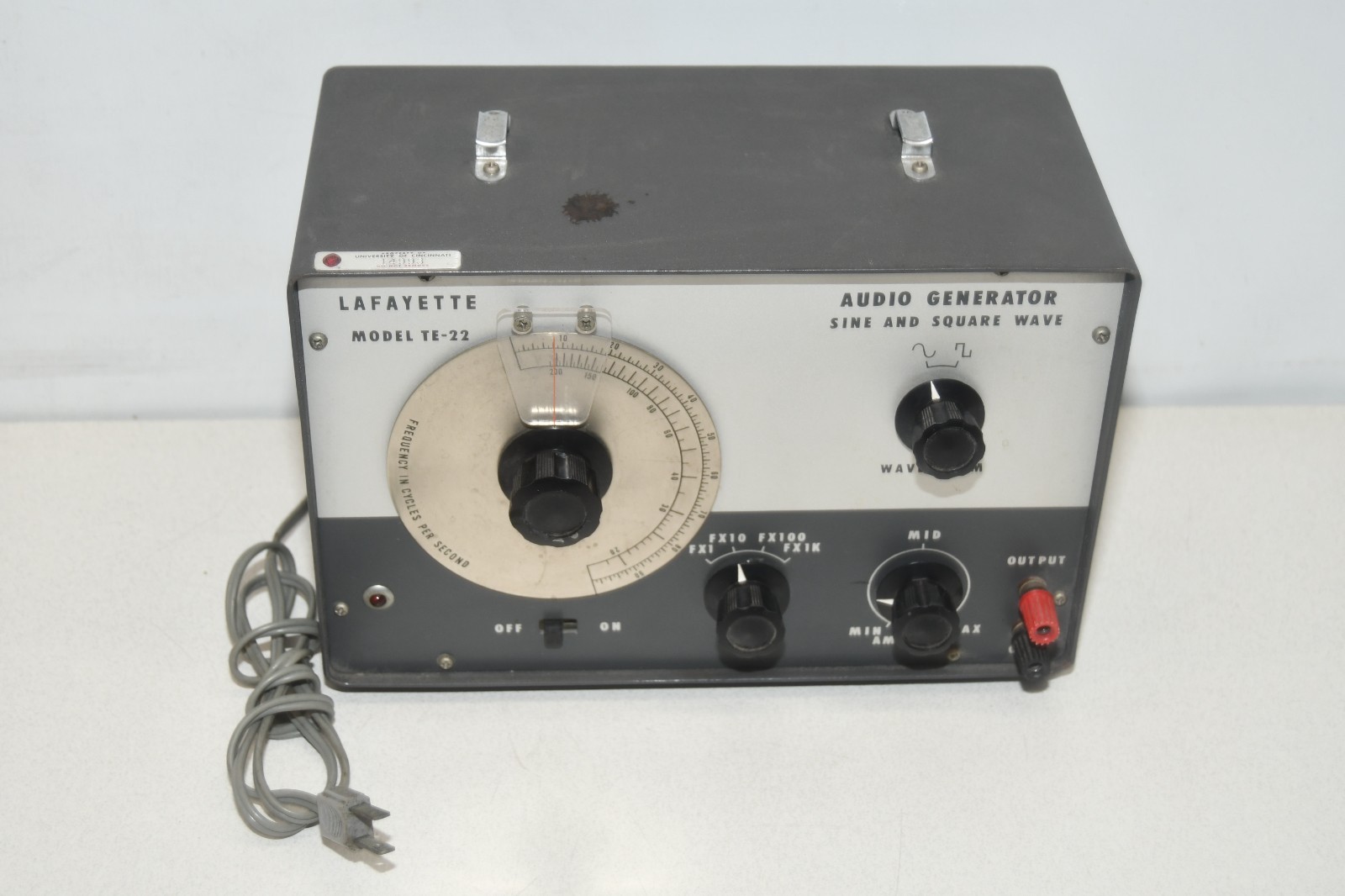 ^ Lafayette Radio TE-22 Audio Generator #X8187