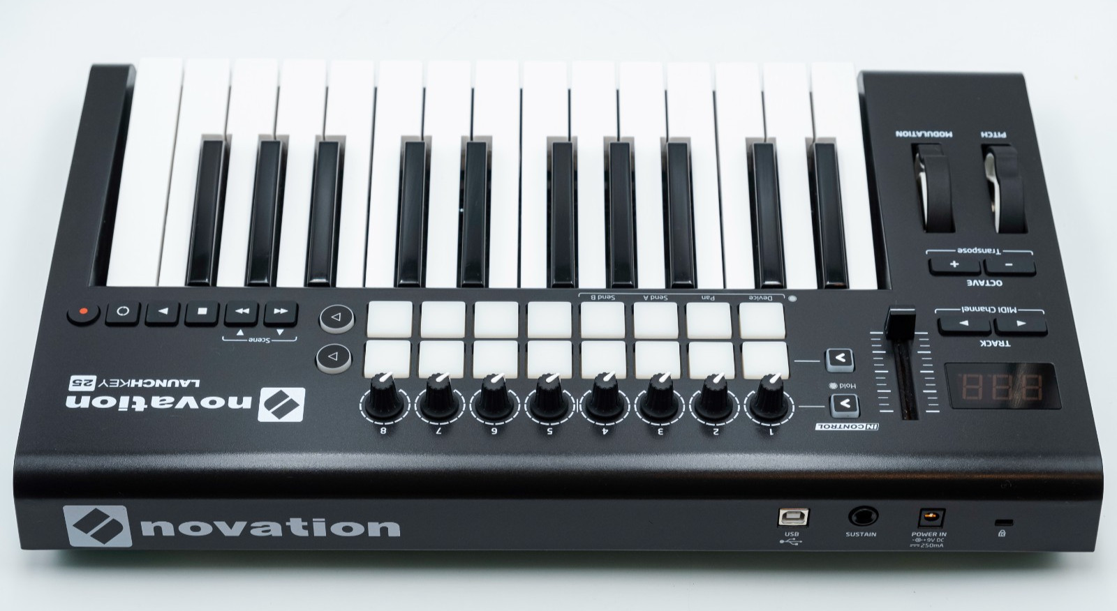 Novation Launchkey 25 MK2 w/ USB Cable