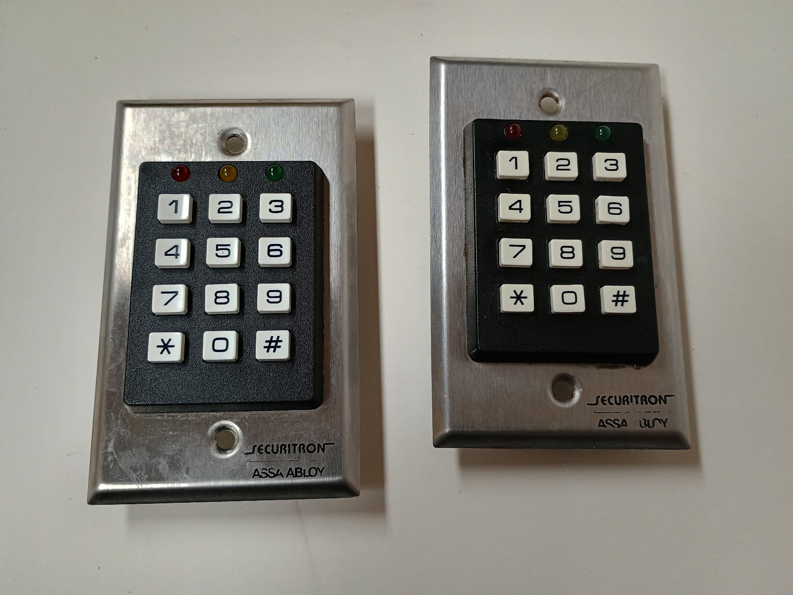 Securitron Dk-16 Access Control Keypad, Dk-16, 12Key, Indoor LOT of 4 Keypads