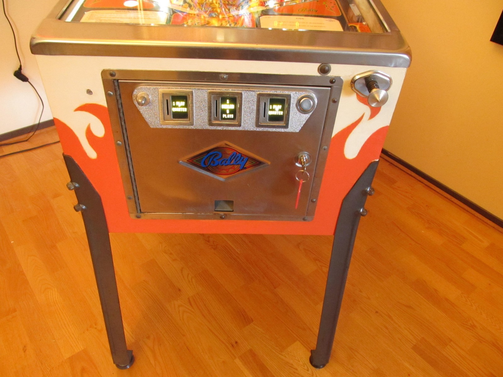 Bally 1978 "KISS" Original Classic Pinball Machine