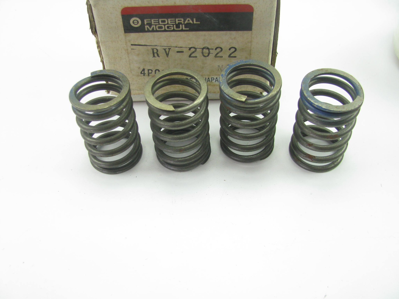 (4) Federal Mogul RV2022 OUTER Valve Springs For Datsun L24 L26 L28 13203-F2000