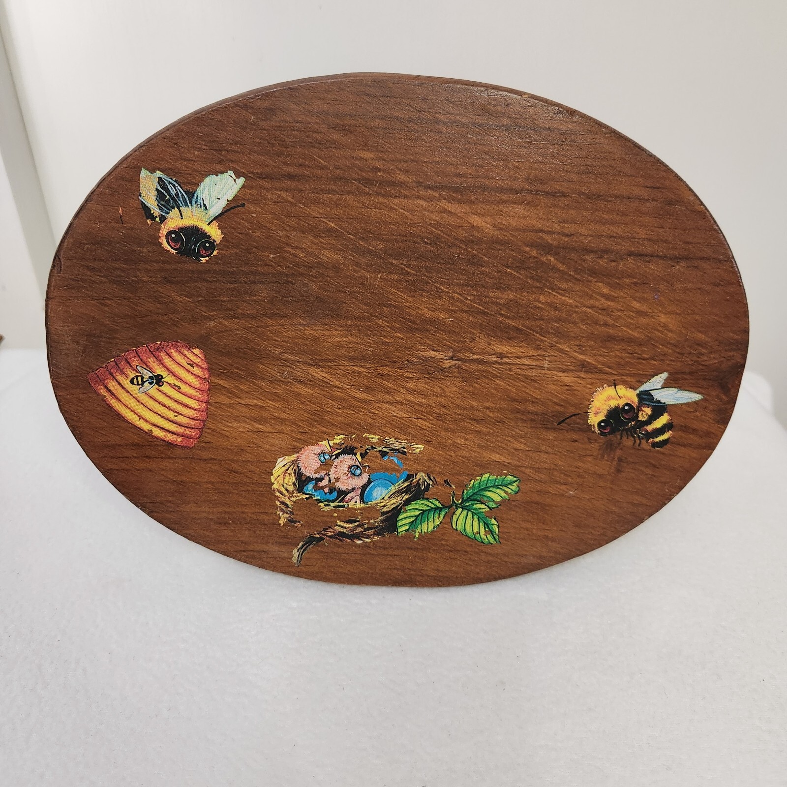 Vintage Oval Wooden Child's Decoupaged Stool Honey Bees READING PLAY TEA PARTY