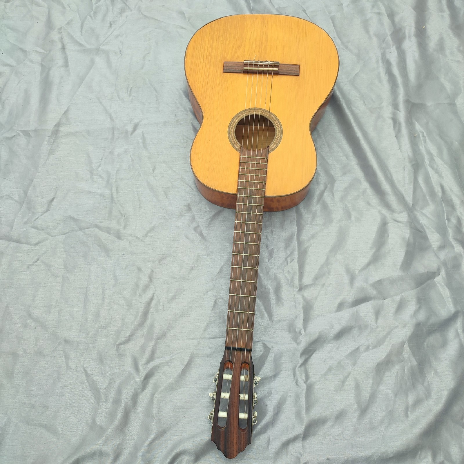 Klasszikus gitár, Hubert Heerbeck gitár
