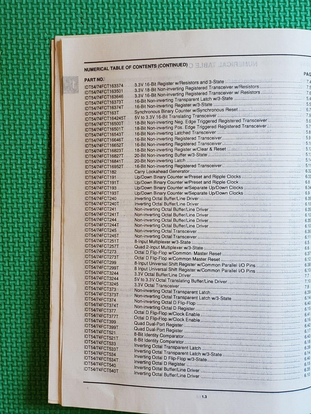 IDT - INTEGRATED DEVICE TECHNOLOGY High Performance Logic 1992 Data Book.
