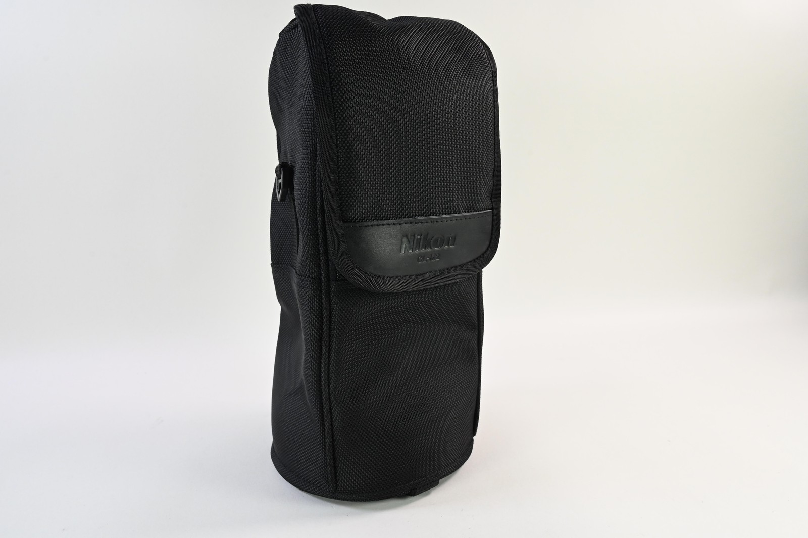 Nikon CL-M2 Lens Case For 300mm f/4.0D ED-IF AF and 70-200 f/2.8 #G570
