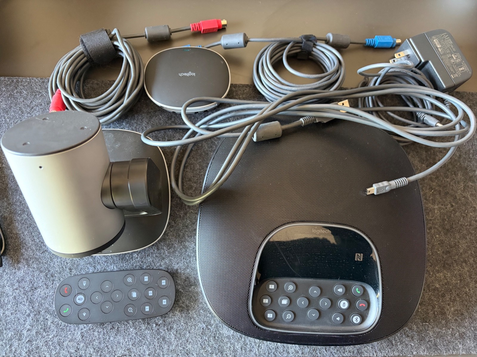 Complete Logitech GROUP Video Conferencing System Duplex Speakerphone TESTED
