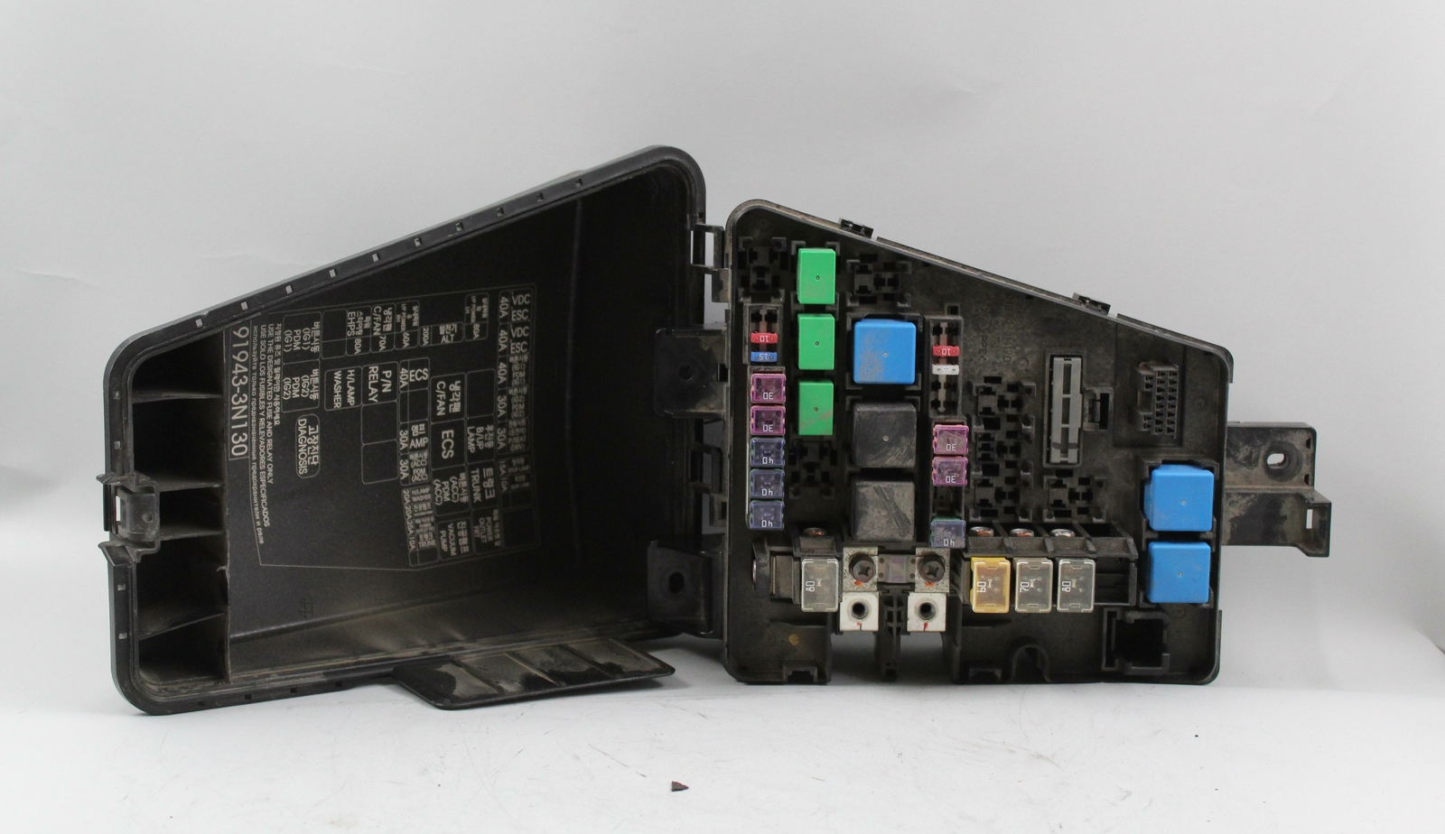 14 15 16 HYUNDAI EQUUS LEFT ENGINE FUSE BOX 912423N210 OEM