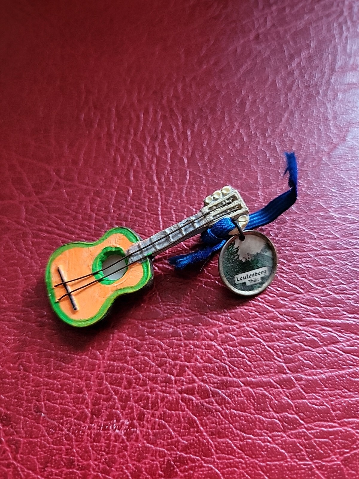 Pin hat pin hiking pin brooch Menschenberg Thü