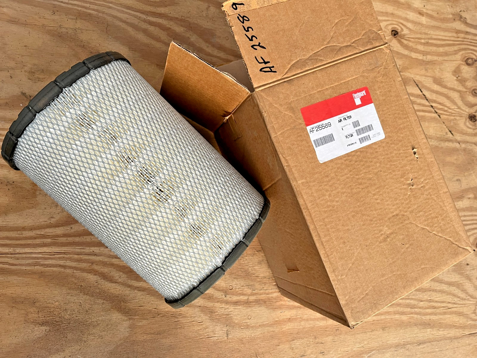 AF25589 Fleetguard OEM Cummins AIR FILTER