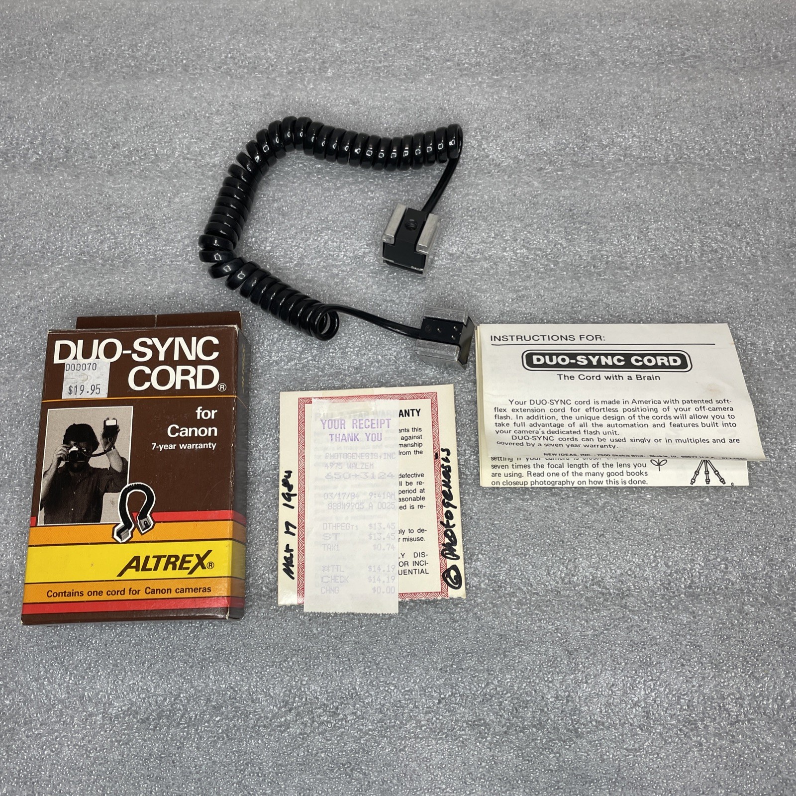 Altrez Duo-Sync Cord For Canon Camera w/Original Box And Instructions