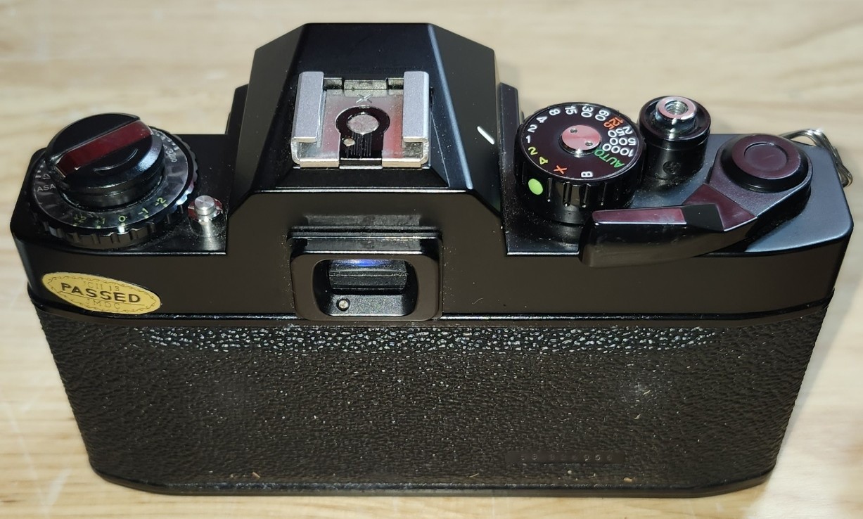 Camera & Accessory Lot - Minolta SRT 101 / Ricoh KR-10