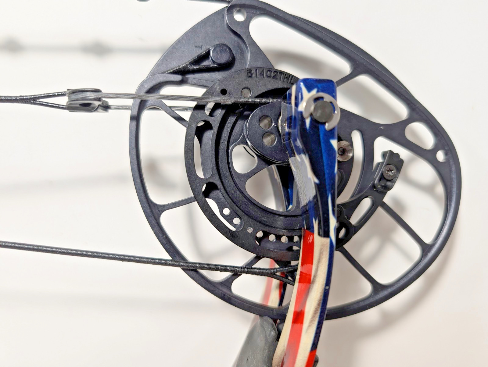 PSE Evo Nxt 33 Compound Bow Pkg! 26.5-32" 60-70#'s RIGHT HAND! American Flag!