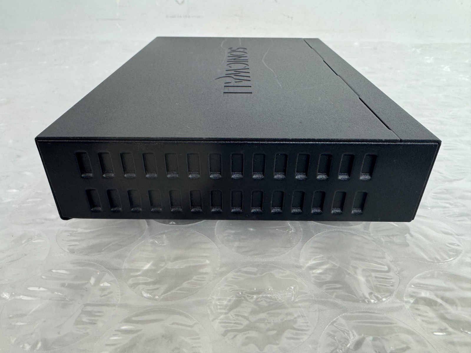 SonicWALL TZ300 Firewall Appliance APL28-0B4