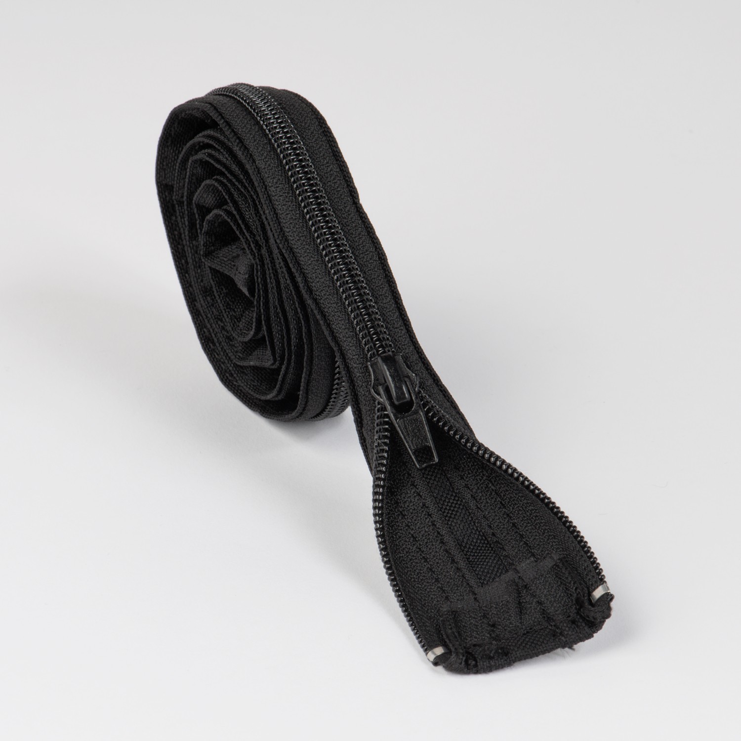 DO-BS-ZIPPER-038-3-LGBK   Zipper Sleeve 0.38 in, 3 Ft  - Black LARGE ZIPPER