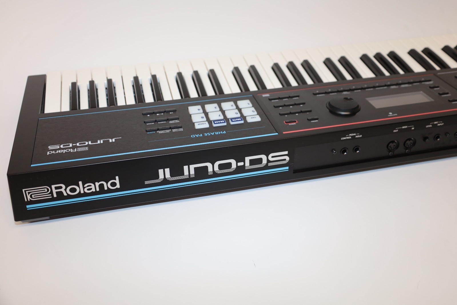 Roland Juno Ds61 61-key Keyboard Synthesizer