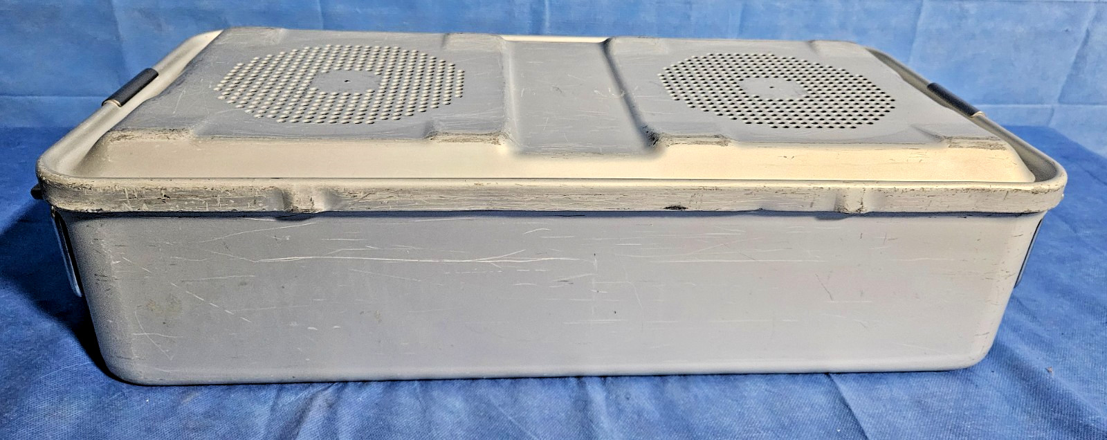Aesculap JN442 Sterilization Container, 22''x 10 3/4''x 5.25'', No Inner Basket.