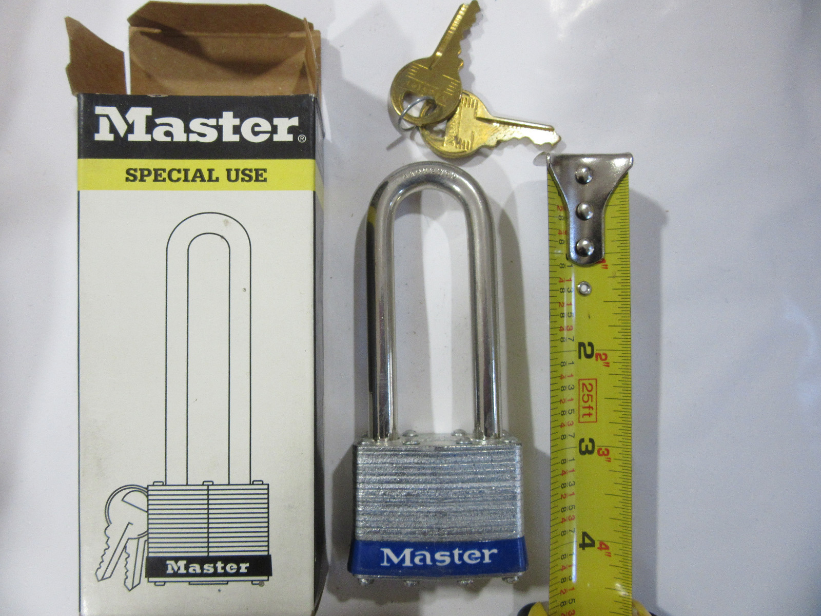 Master Lock 1LJ Pad Lock 2-1/2" Clearance Keyed Different NEW!!! in Factory Box