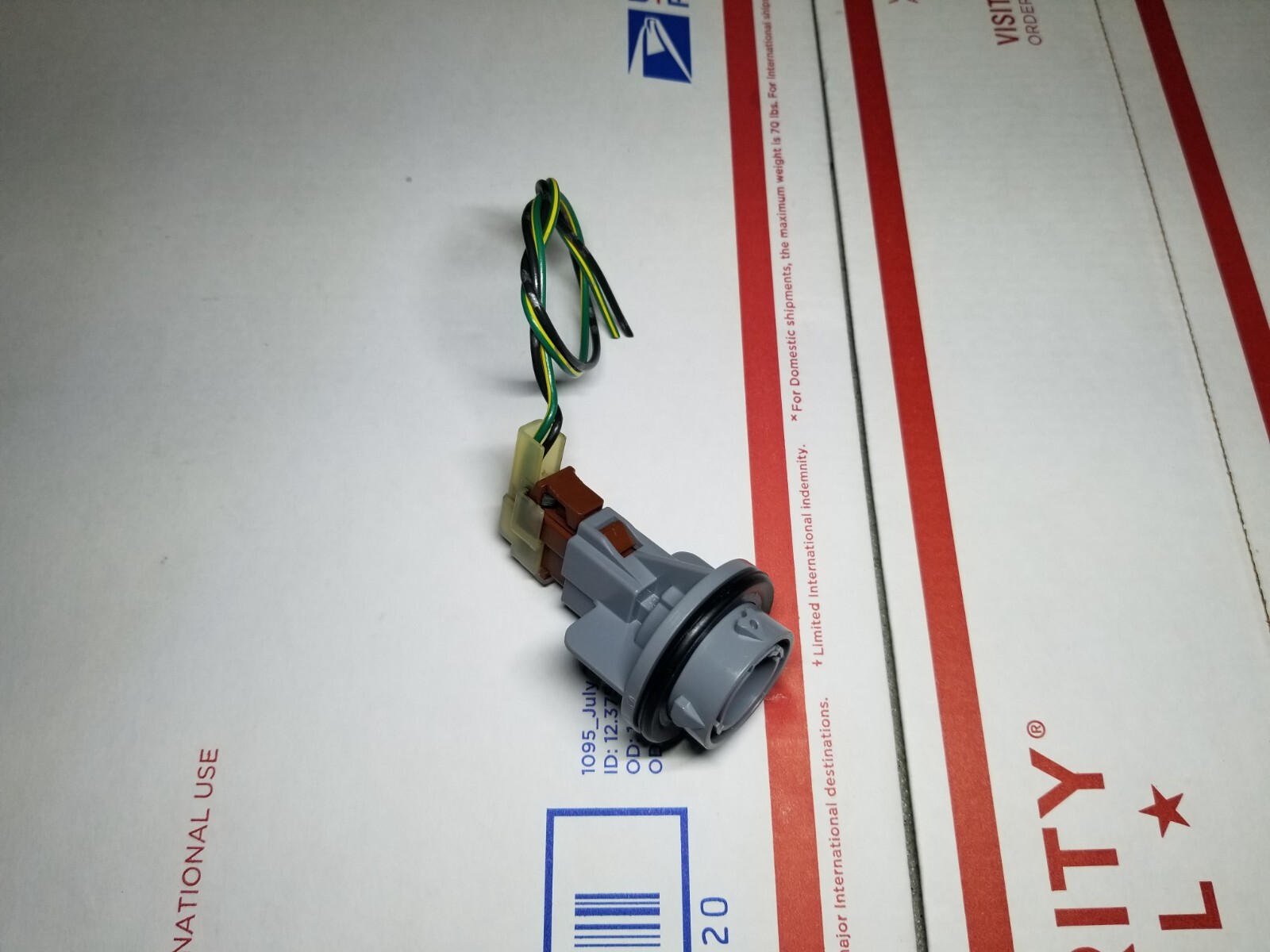 OEM 90-93 ACURA INTEGRA FRONT BUMPER TURN SIGNAL BLINKER LIGHT SOCKET+WIRE PLUG