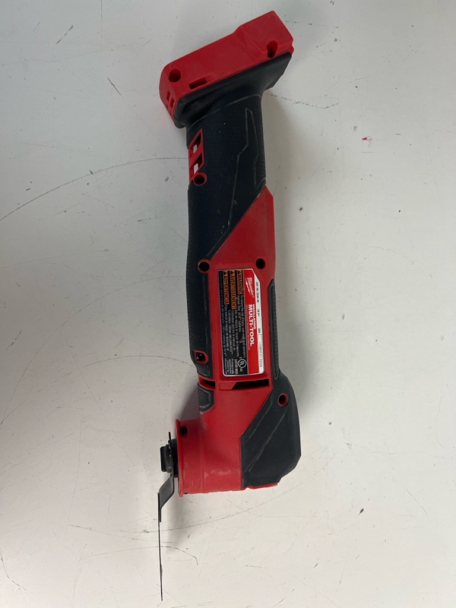 MILWAUKEE TOOLS 9R31 OSCILLATING MULTI-TOOL (P24036917)