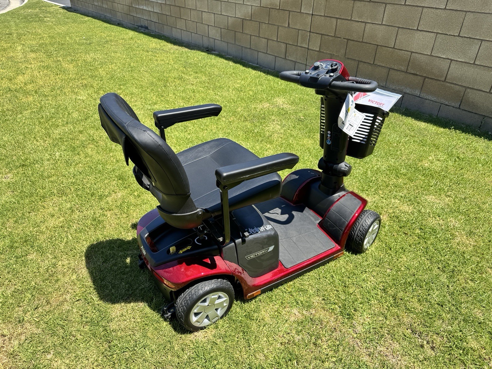 Pride Mobility Victory 9 4-Wheel Scooter, Candy Apple Red *BRAND NEW*