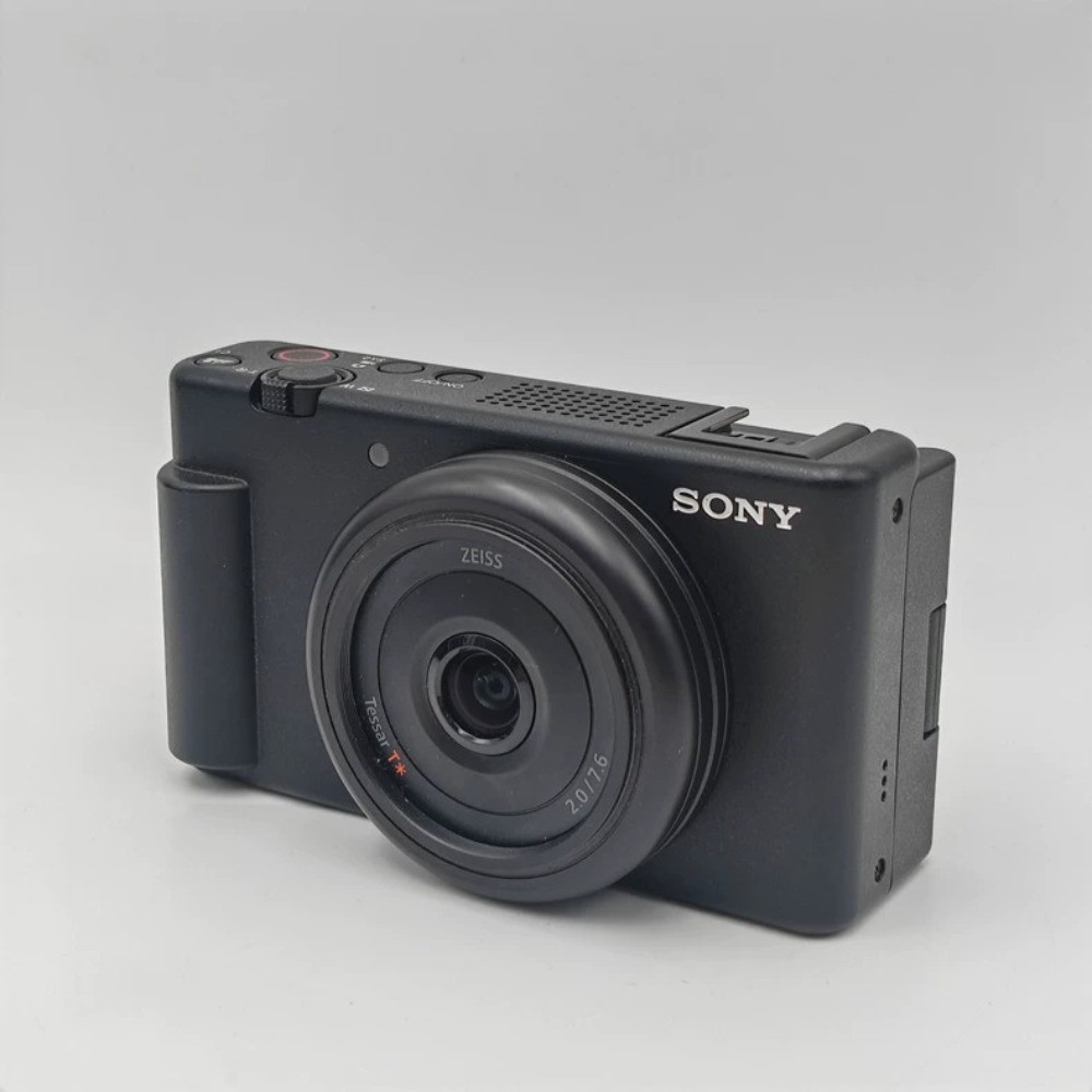 Sony ZV-1F 20.1MP 4K Vlog Camera Flip Screen For Content Creators English Black