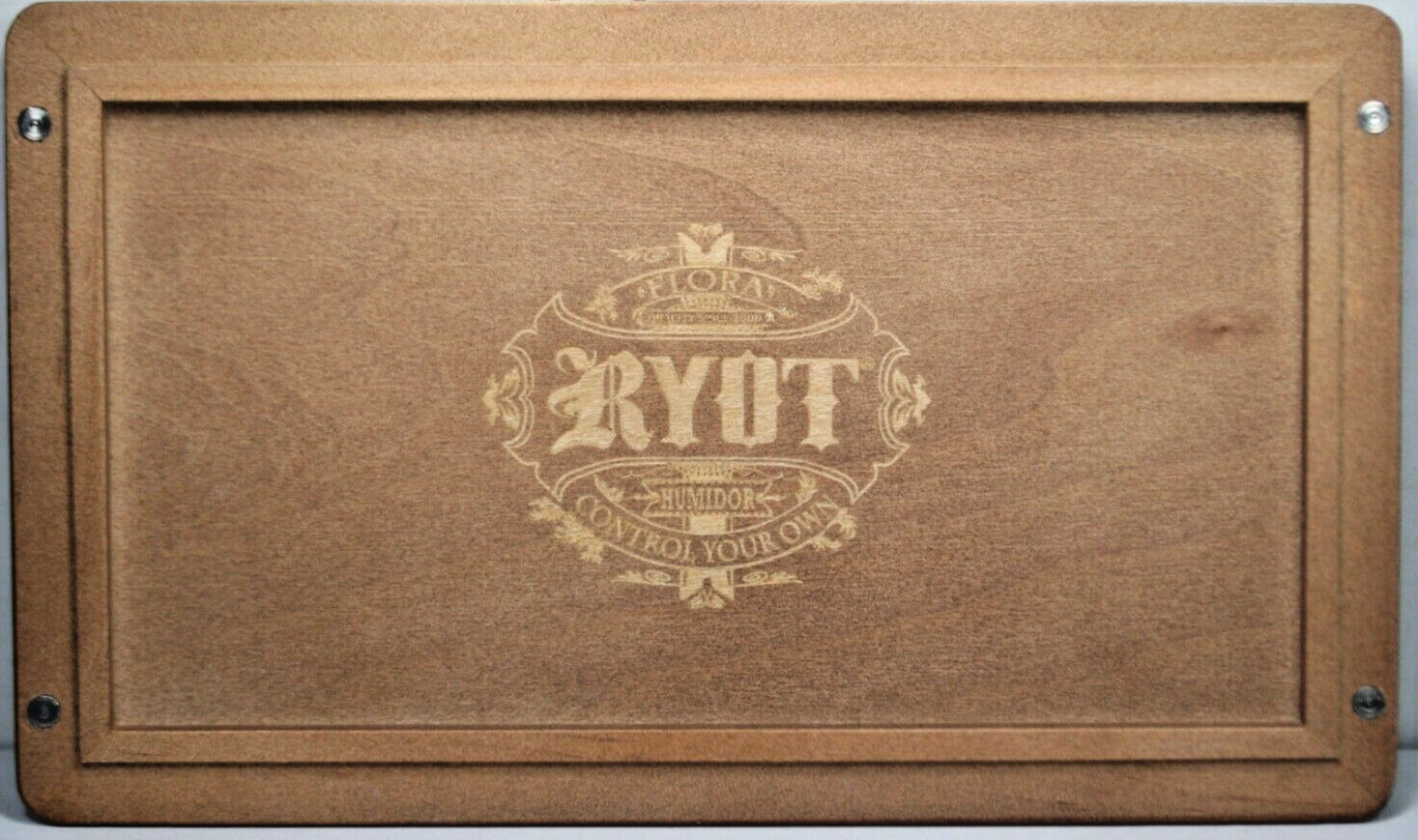 RYOT 4x7 Solid Humidor Walnut Premium Wooden