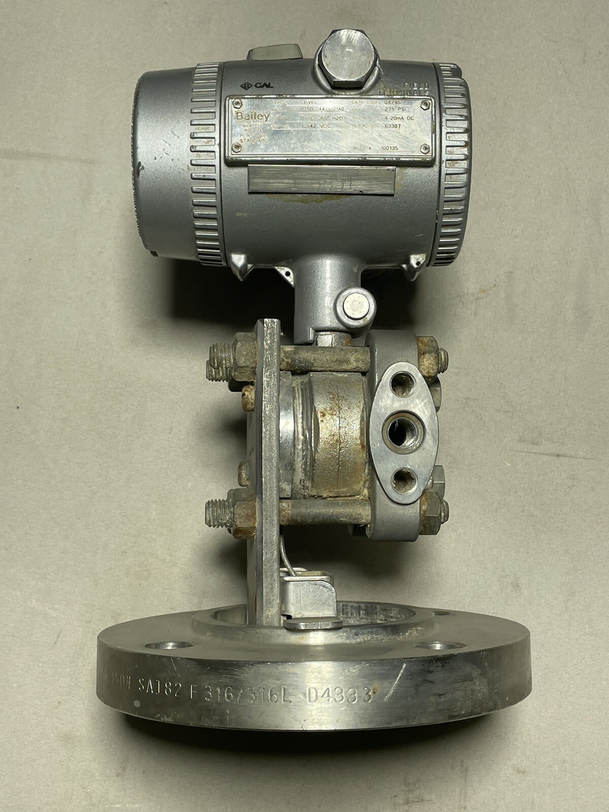 BAILEY LEVEL TRANSMITTER PTSDLDAA1A121A0 PLATINUM 4-20MA 275psi 12-42V