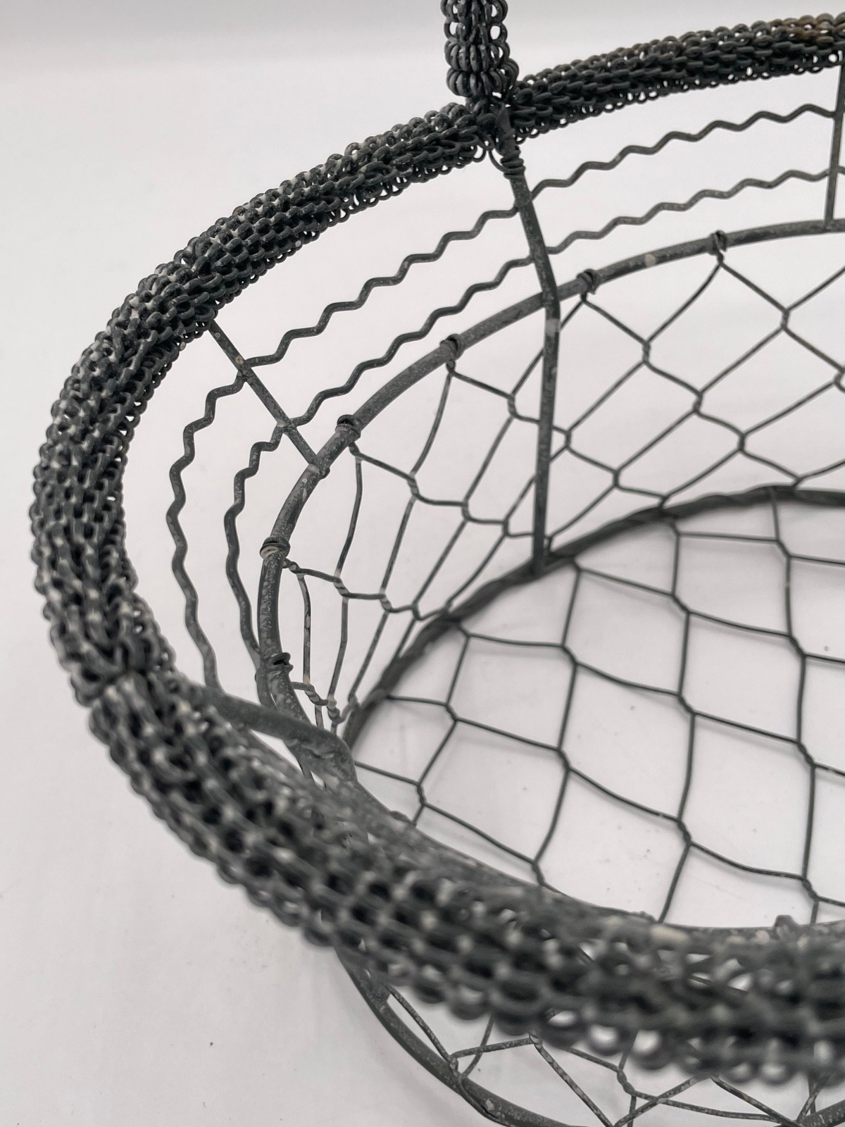 Silver, White Wash Flecks, Wire Egg Basket with Handle