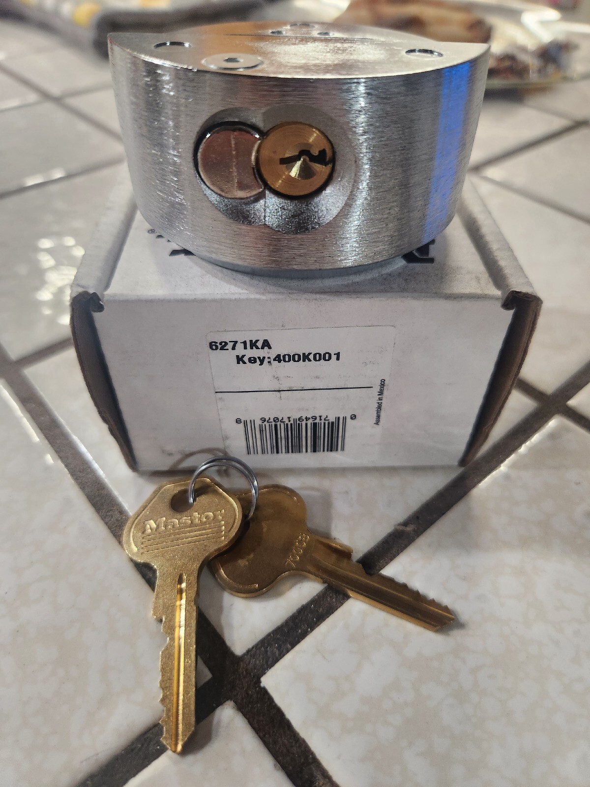 Master 6271 KEYED ALIKE Padlock With 2 Keys Tool Box Truck Lock Locksmith