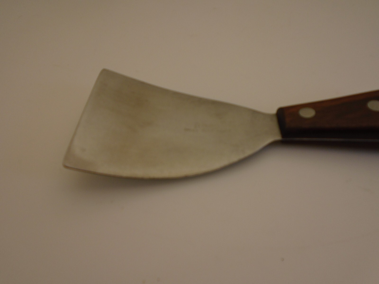 Russell USA 3 inch High Carbon Scraper Curved Arced Stiff Blade Wood Handle NOS