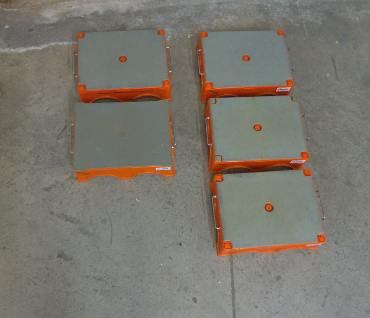 Lot 5) Sandel Heavy Duty Padded Step Stool W/ Rubber Tread 17 X 5 X 13
