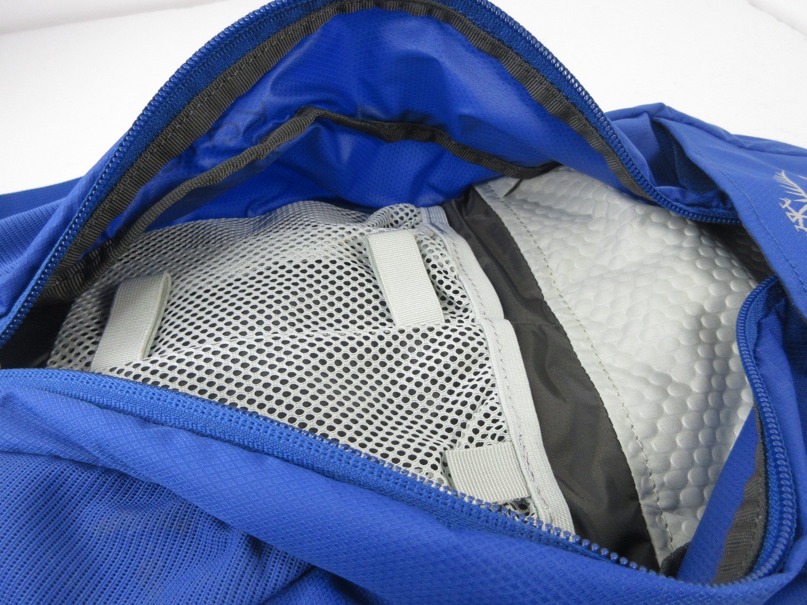 Osprey Katari 7 Hydration Backpack Includes 2.5L Water Reservoir Blue Small