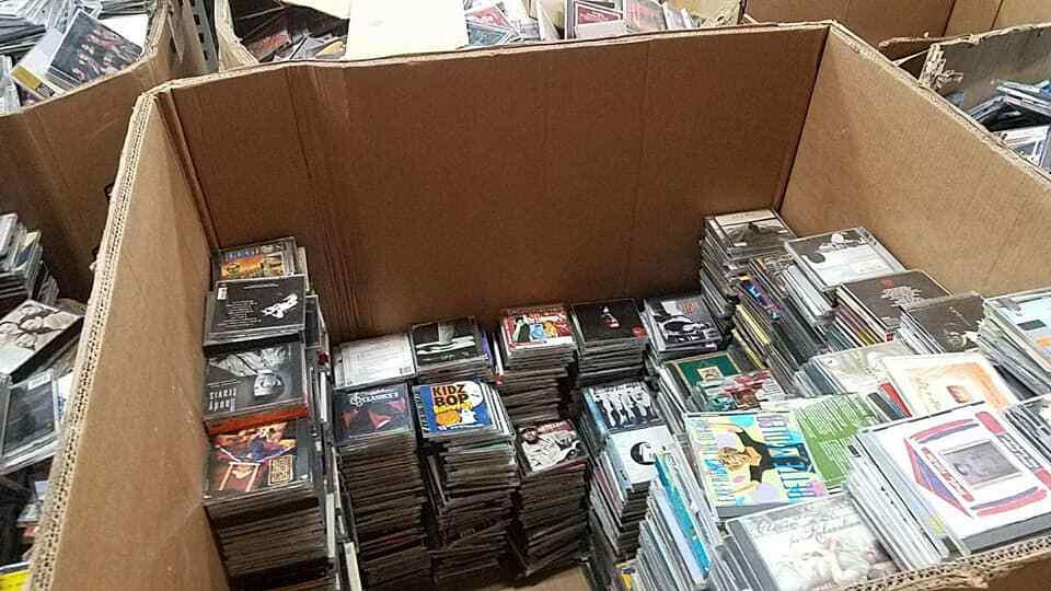 Assorted CDs Music Lot of 100 Different Types of Artists ALL GOOD-MINT CONDITION