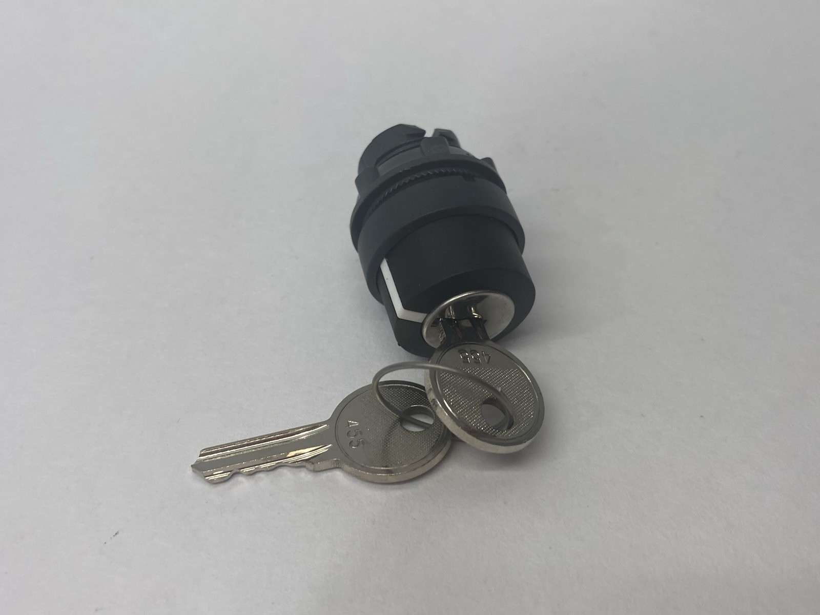 66811GT 3-Position Maintained Key Selector Switch for Genie Lifts