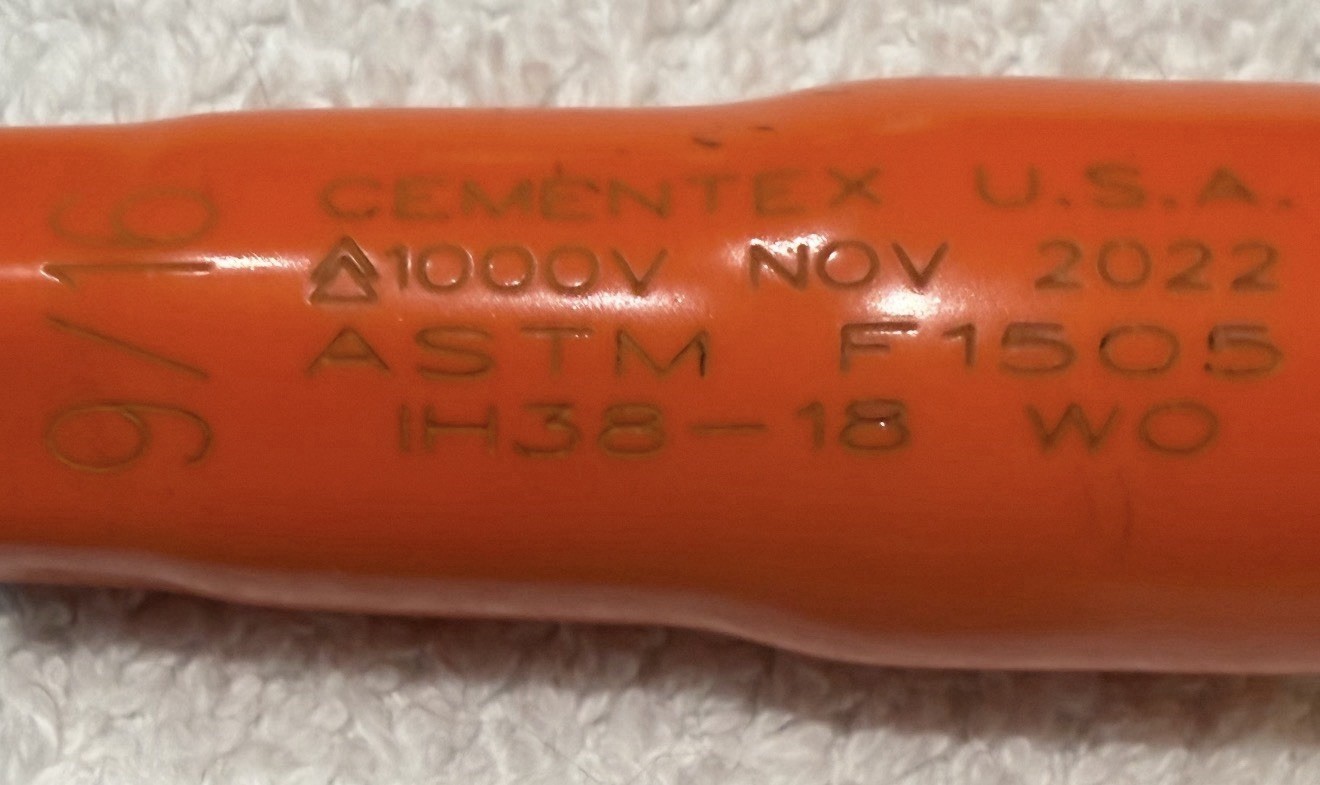 Cementex IH38-18 Drive Male Hex Shaft Socket Size 9/16 1000 Vol ASTM F1505