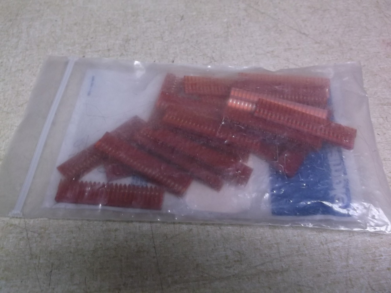 NEW Amp P-0160-PC 2640440-4 Lot of 20 Terminal Connectors *FREE SHIPPING*
