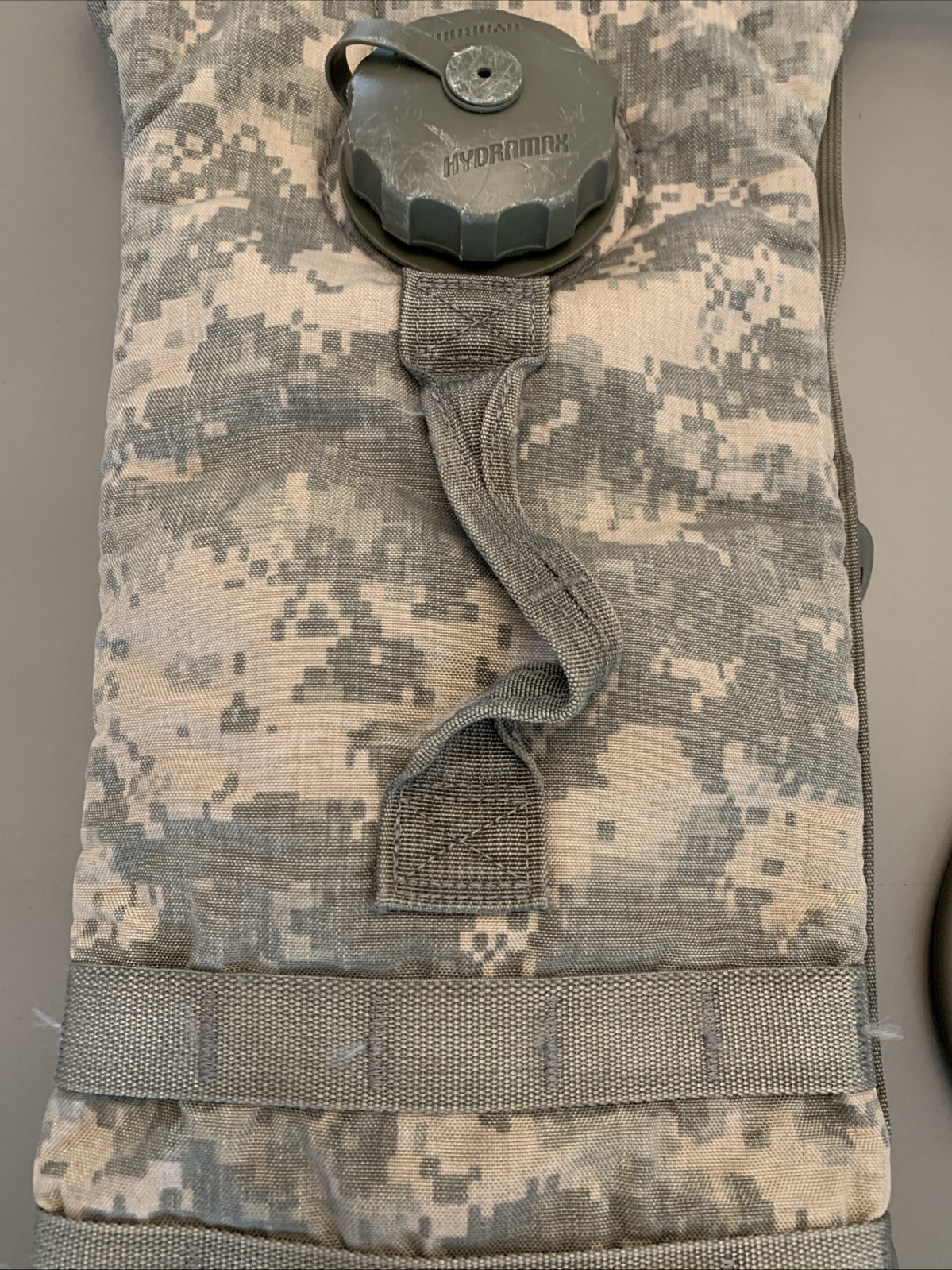 US Army Molle Hydration System Carrier w/ Camelback Hydromax Bladder