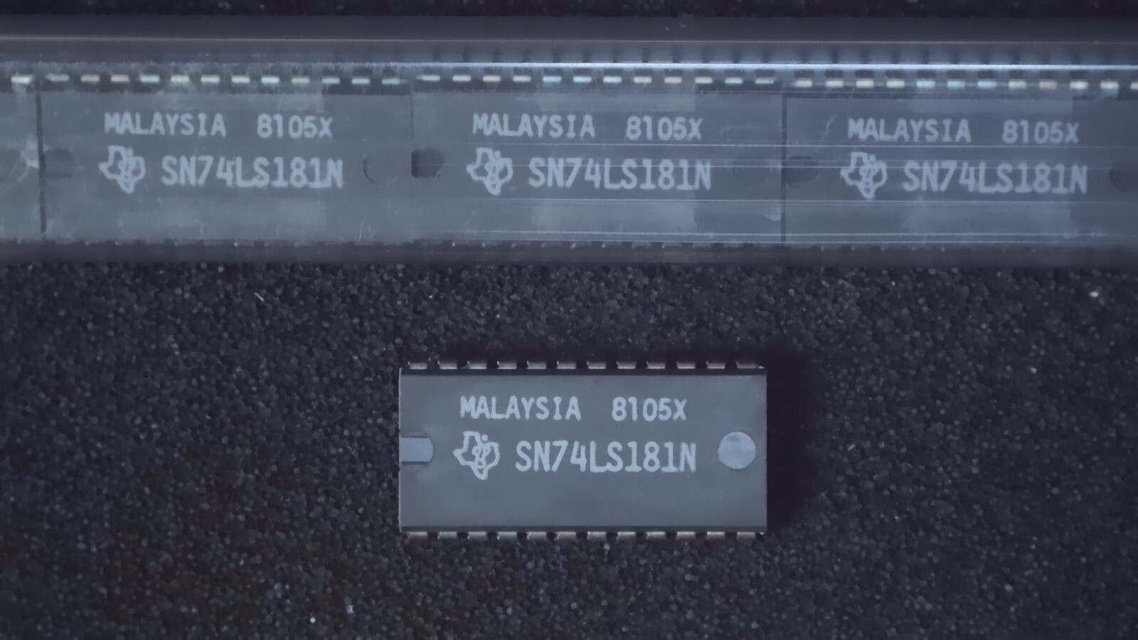 Texas Instruments SN74LS181N Arithmetic Logic Unit 4-Bit DIP24 - New