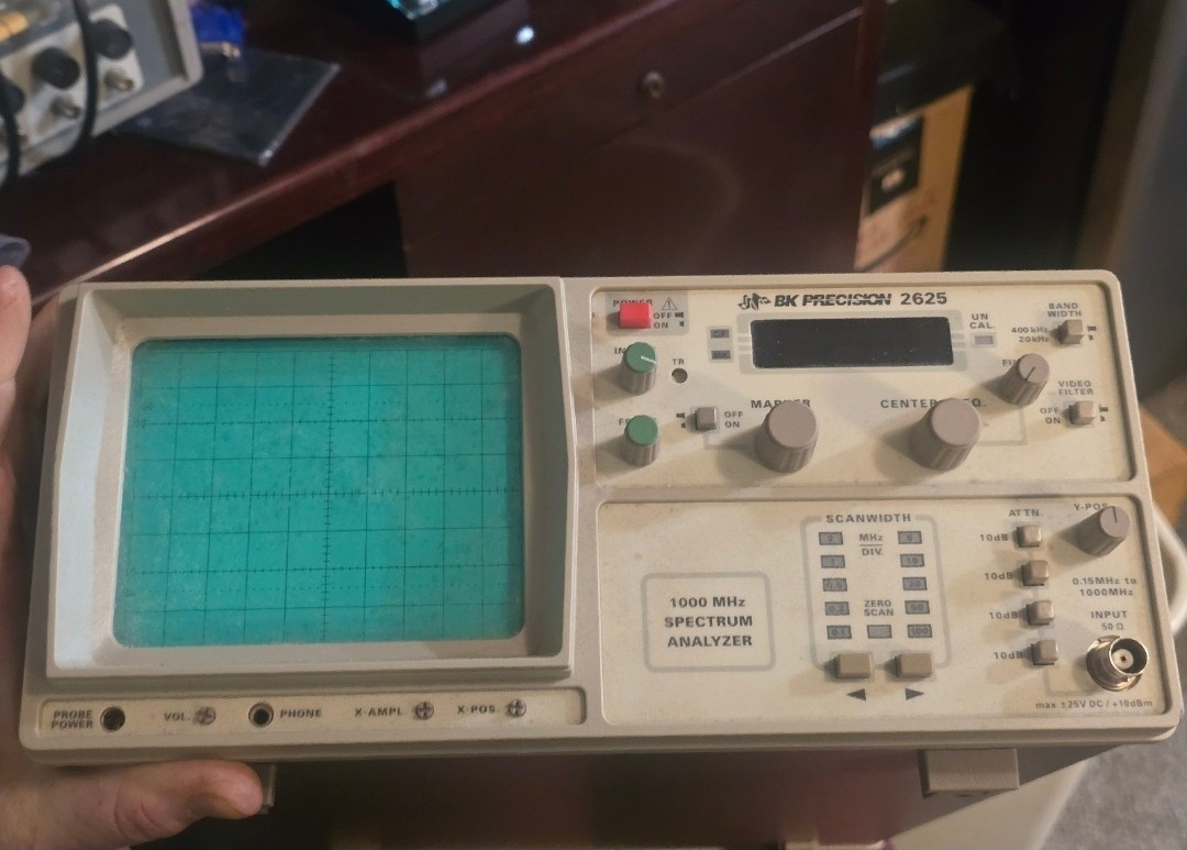 B&K Precision 2625 MHz Spectrum Analyzer MHz