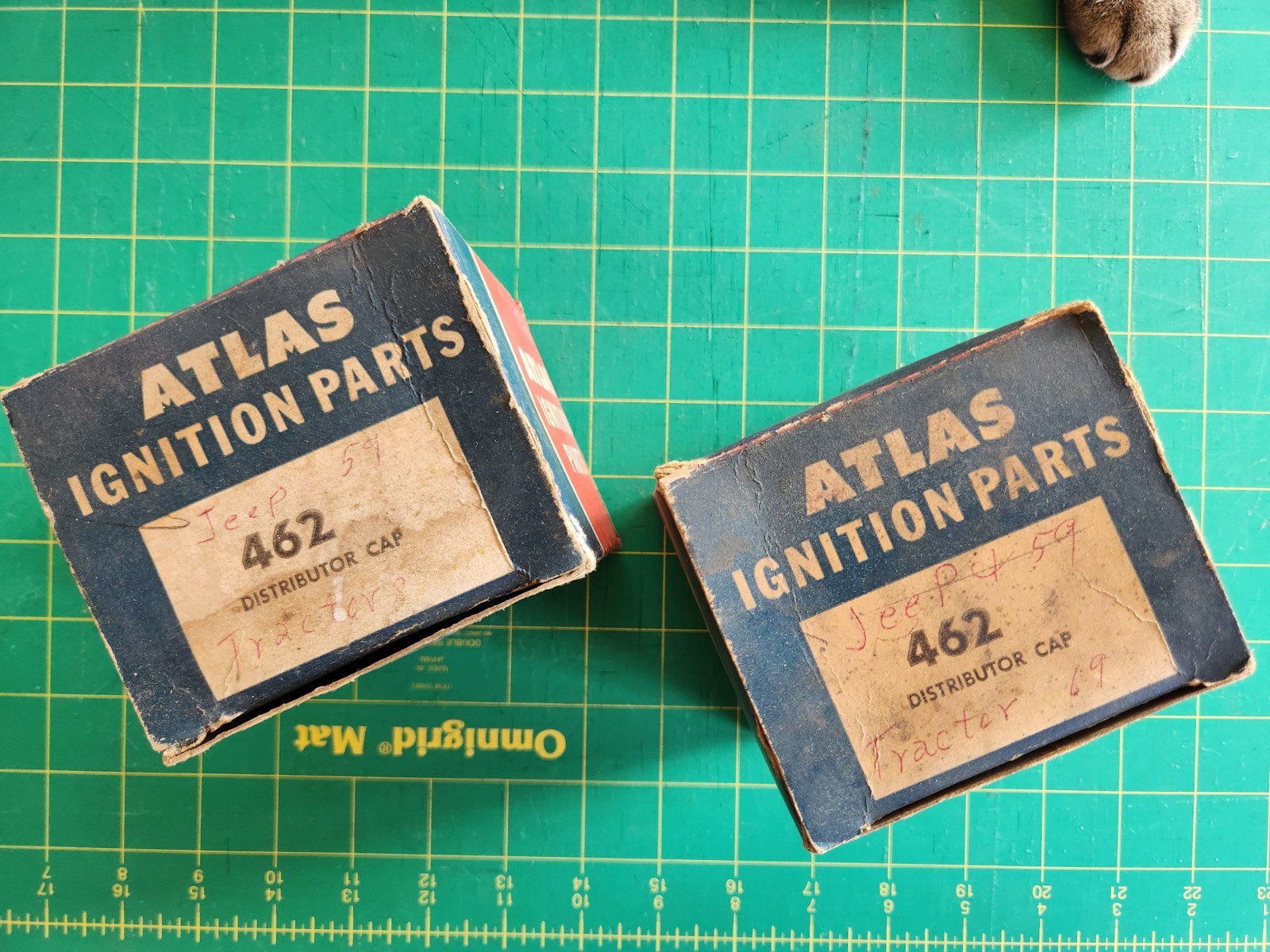Atlas Distributor Cap #462 New Old Stock In Original Box.