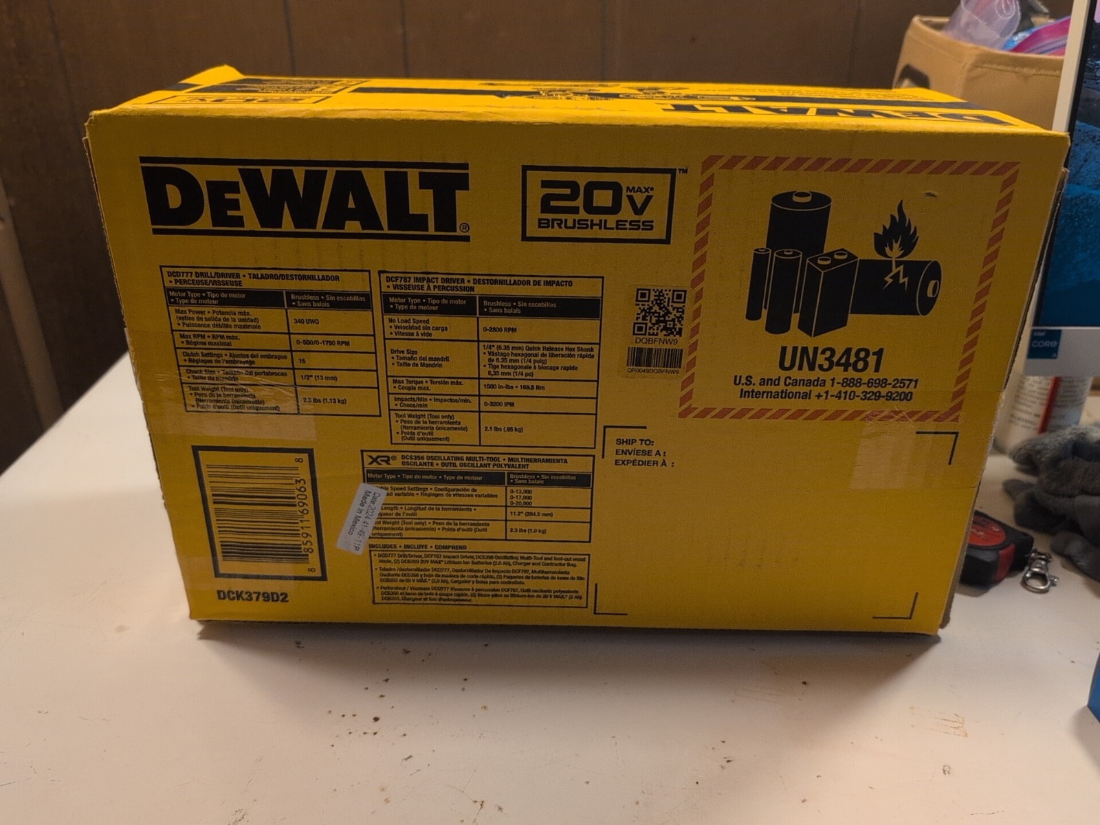 New - DEWALT 20V MAX Brushless Cordless 3 Tool Combo Kit DCK379D2
