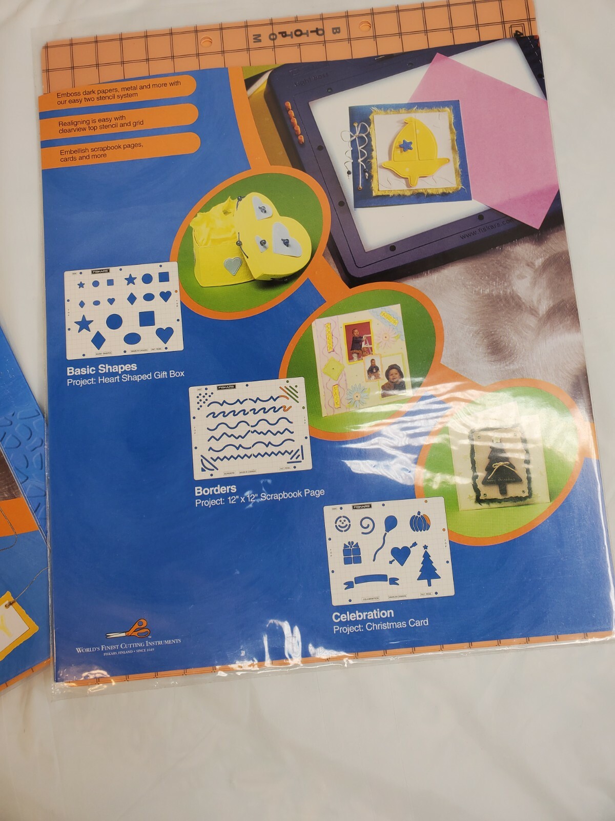 Fiskars SHAPEBOSS 2-2 PK TEXTURE PLATES + Alpha Block Set