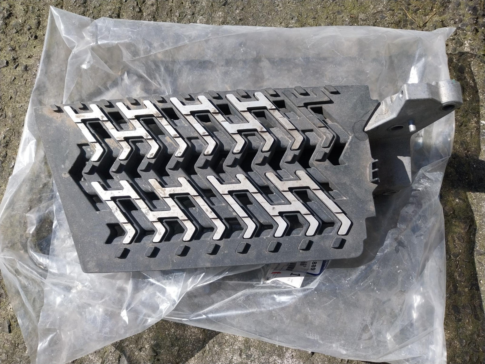 Volvo Trucks FH4 FH5 Euro 6 Genuine Aluminium Left Step Plate Bracket 84187324