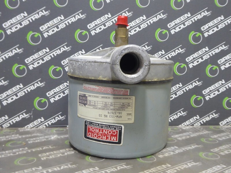 NEW Mercoid Control APW-153 RG 33 Pressure Switch 240VAC, 1/8HP 240VDC 4A