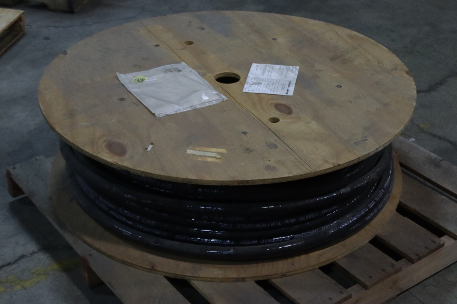 NEW  Ametek TPE2S-F2-J5 BTV1-CT 100FT 1/4"X0.35 SMLS 316SS