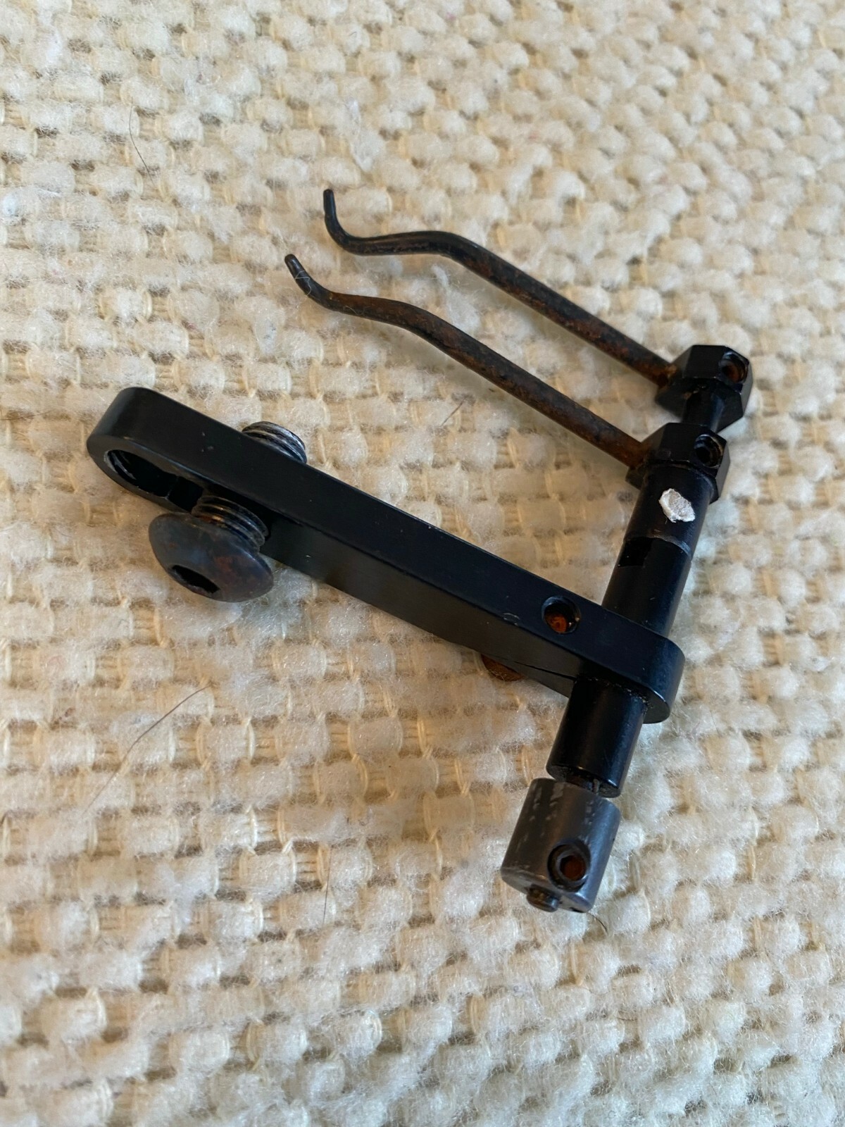 Vintage Dual Prong Flipper Rest